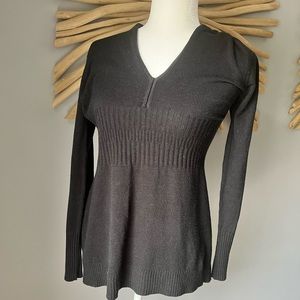 SOLD - Black pullover hooded sweater - size XS